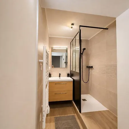 Cosy Au Cœur De Avec Balcon Détente Apartamento